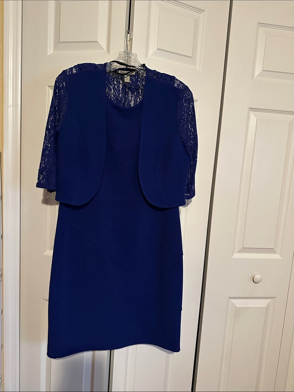 Elegant Lace-Trim Midi Dress in Royal Blue